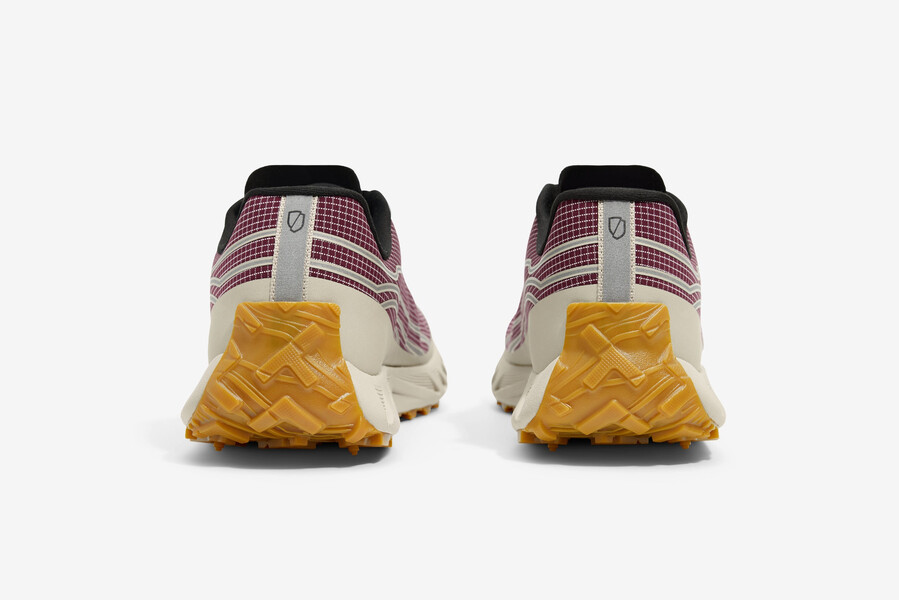 chaussures de trail pour femmes - amarante 002